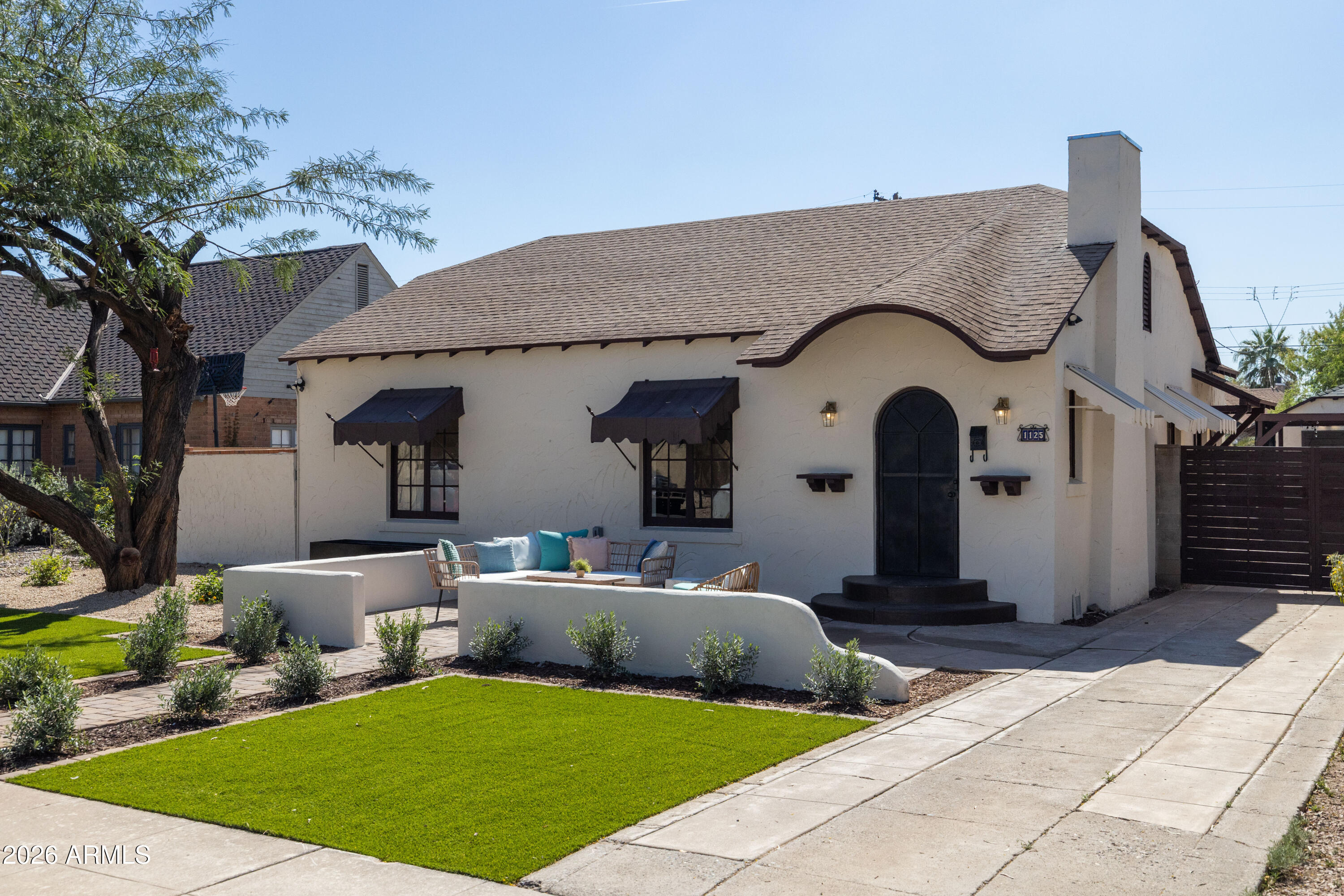 1125 W LATHAM Street