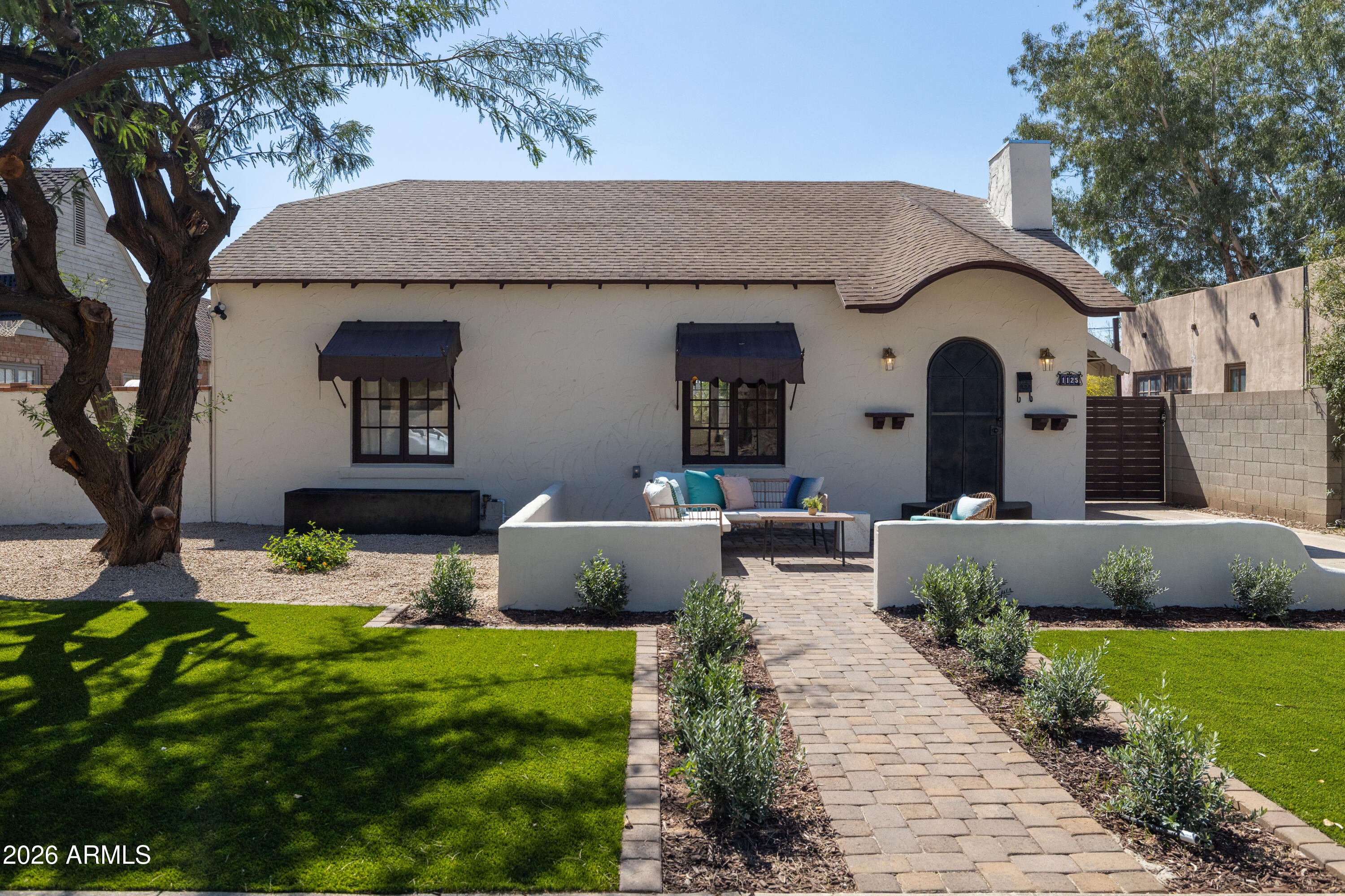 1125 W LATHAM Street