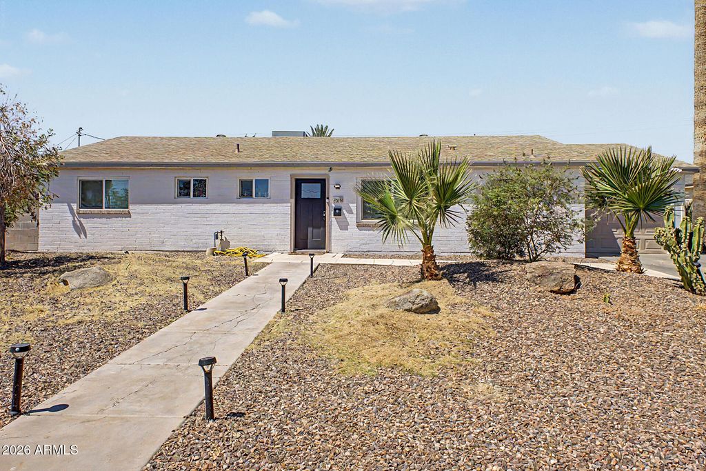 Photo of 2208 W San Miguel Avenue, Phoenix, AZ 85015 (MLS # 7031069)