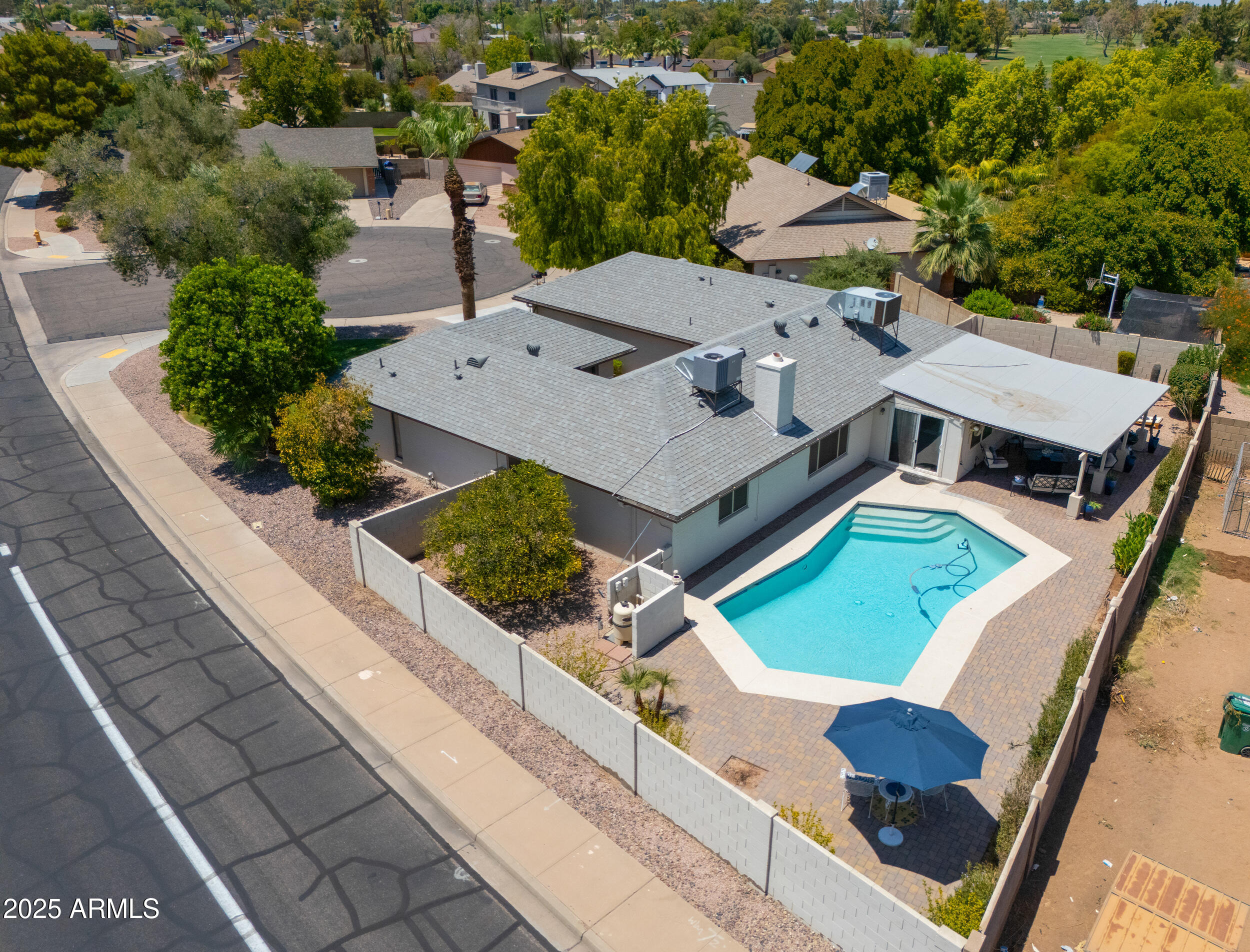 1418 W KEATING Avenue