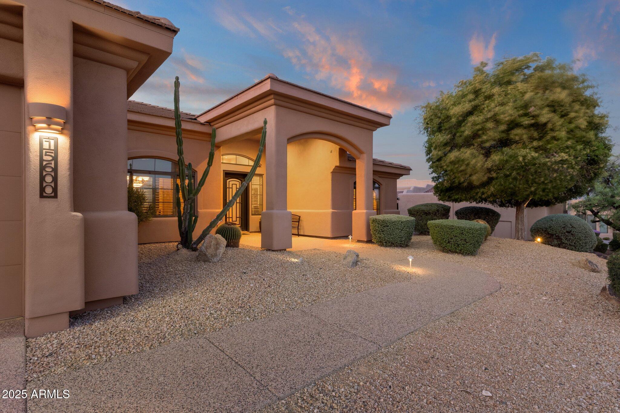 15600 E ROBIN Drive