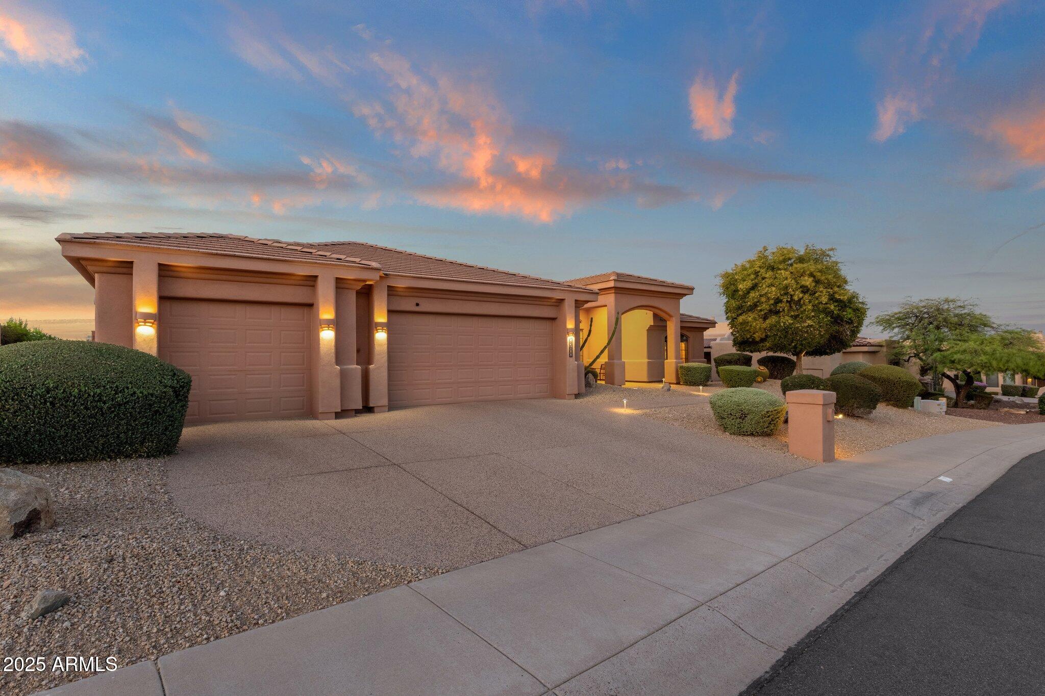 15600 E ROBIN Drive