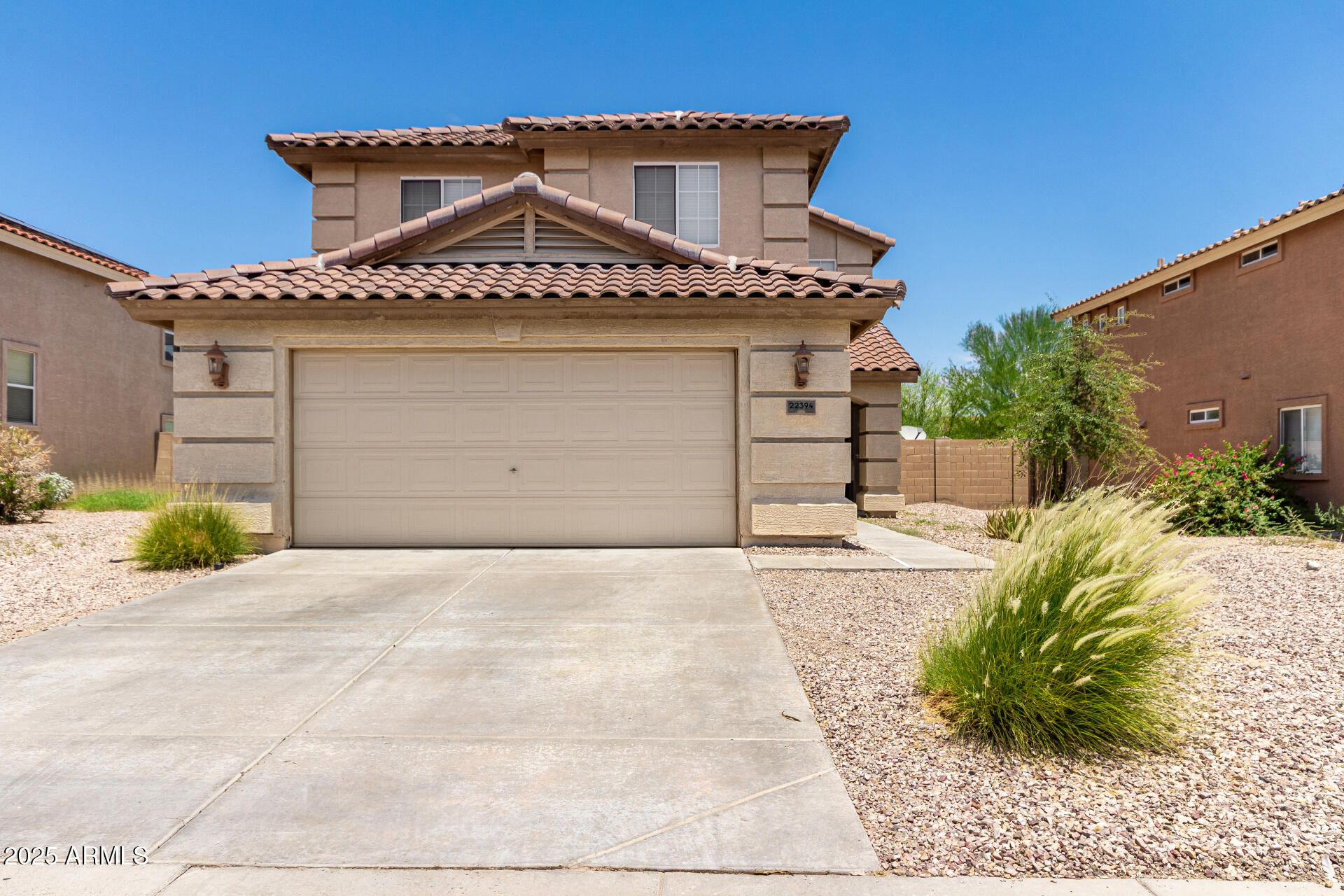 22394 W DESERT BLOOM Street
