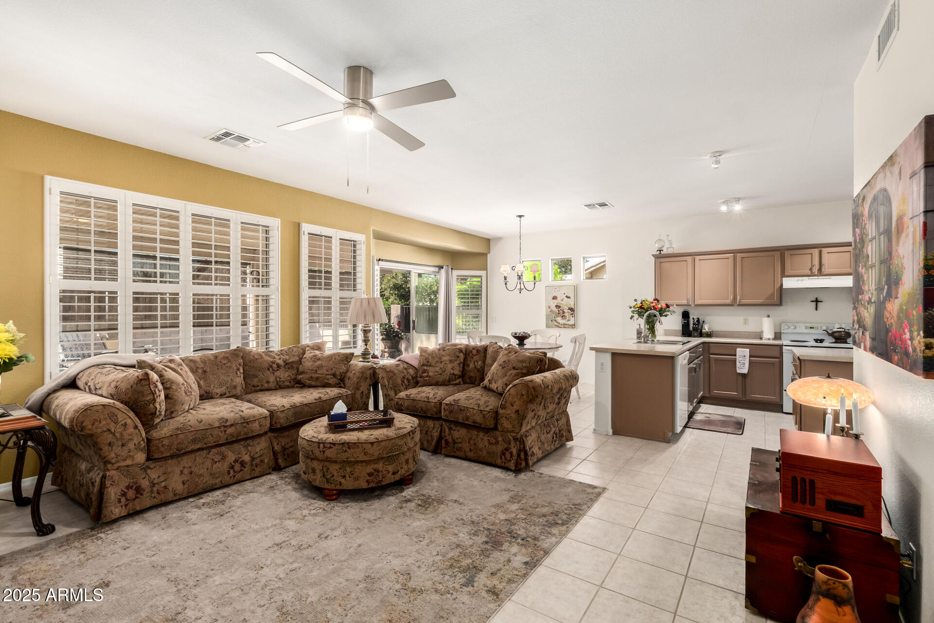 6972 S NANTUCKET Street