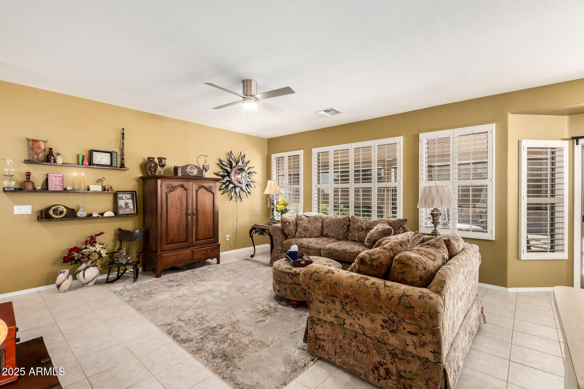 6972 S NANTUCKET Street