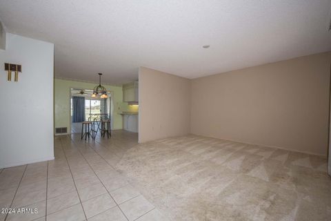 Duplex in Sun City AZ 10802 CAMEO Drive 12.jpg