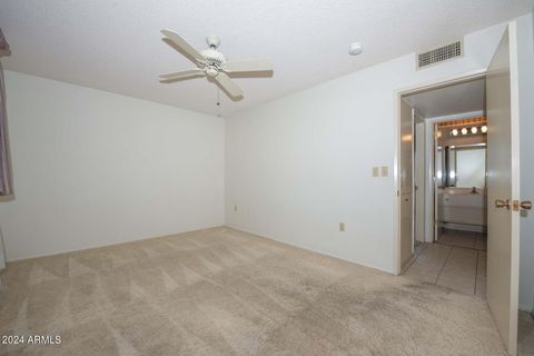 Duplex in Sun City AZ 10802 CAMEO Drive 21.jpg