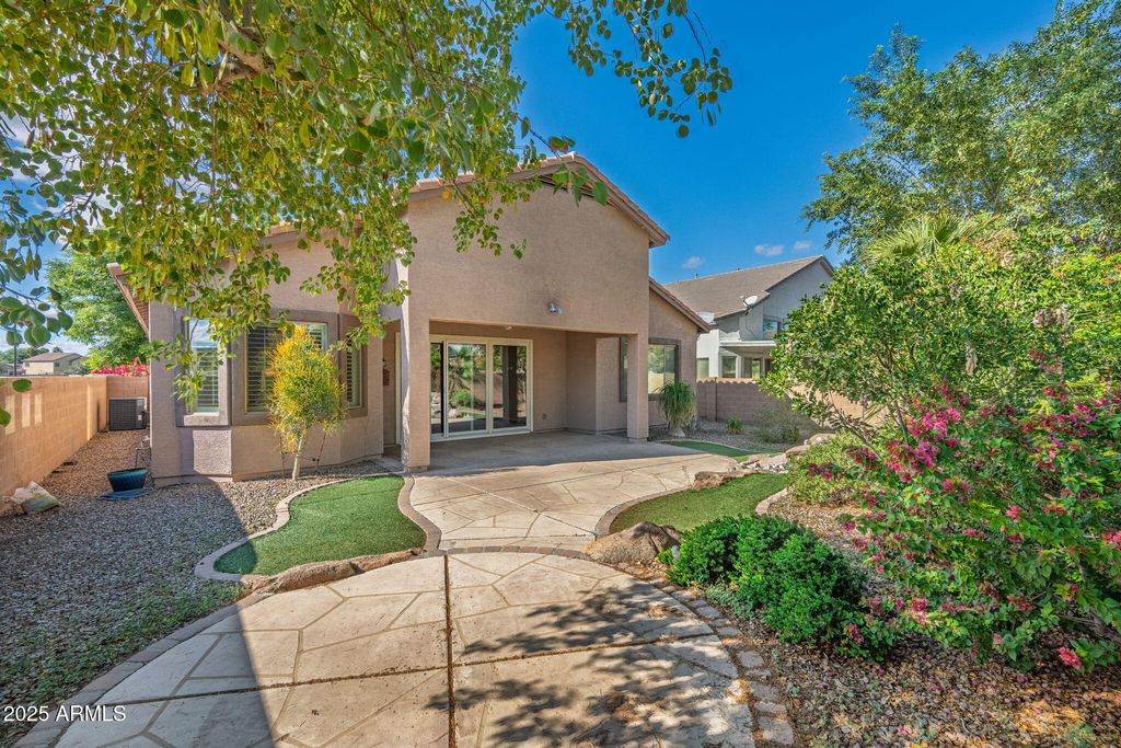 Photo of 19919 N Santa Cruz Drive, Maricopa, AZ 85138 (MLS # 6950954)