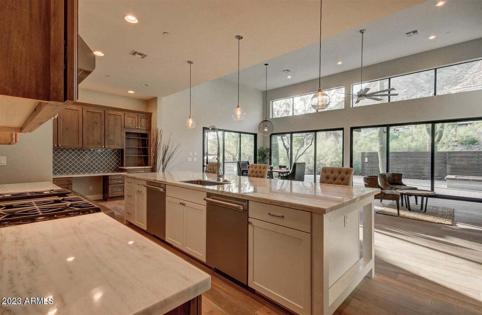 HIGHLANDS - Residential