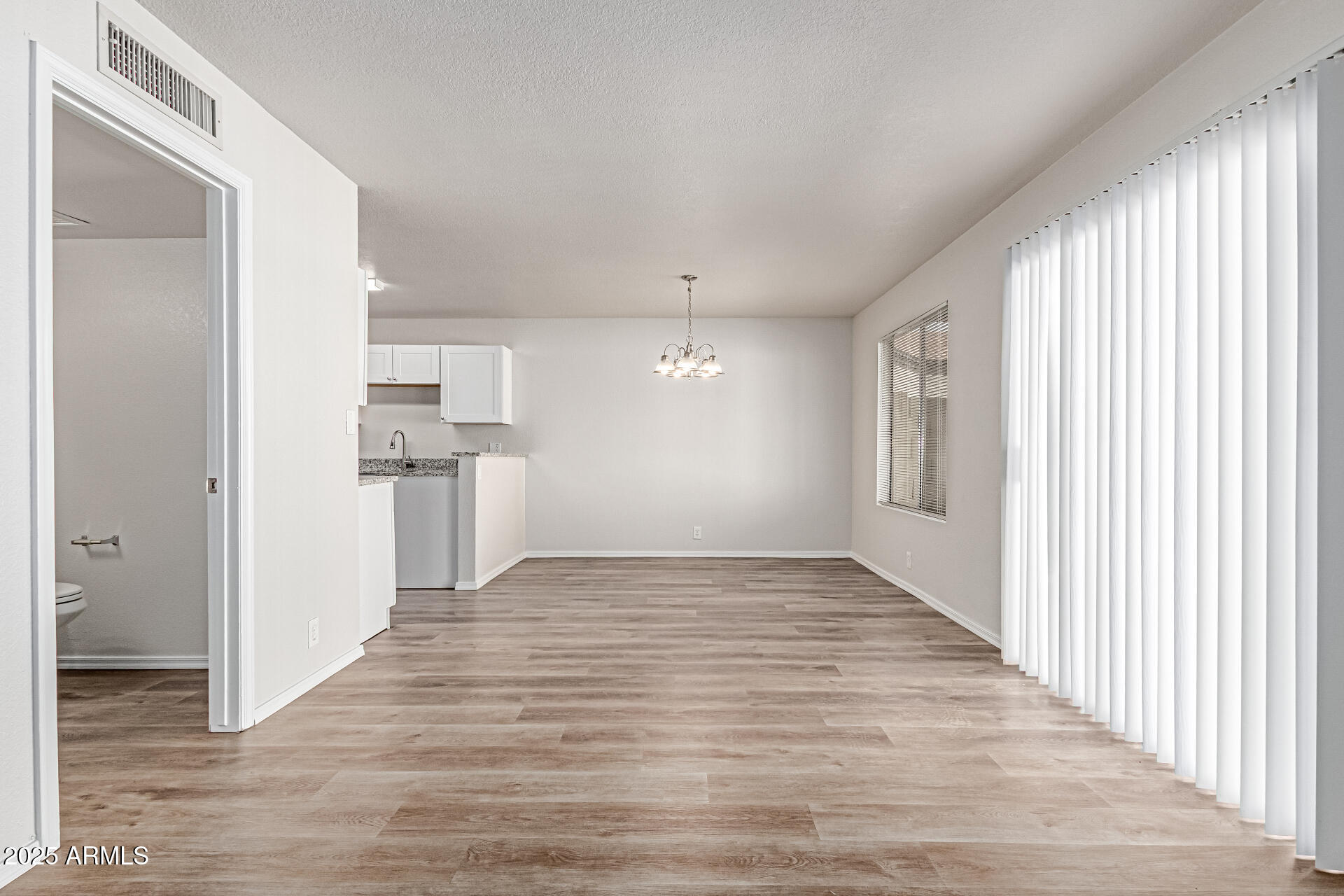 6626 W CINNABAR Avenue