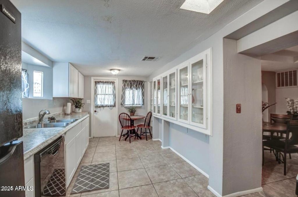 Photo of 5543 W Gardenia Avenue, Glendale, AZ 85301 (MLS # 6923364)