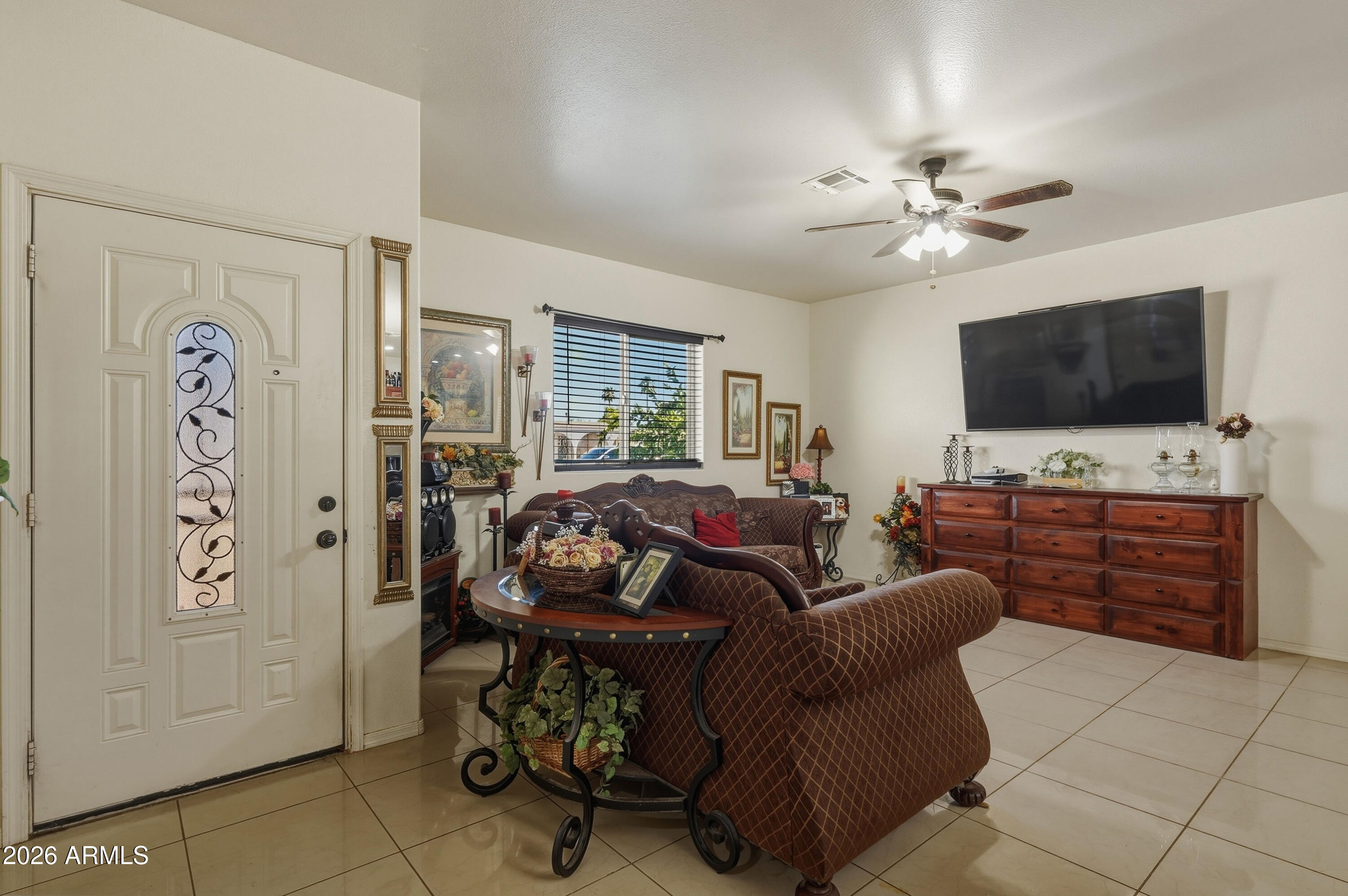 206 W RIO VISTA Lane