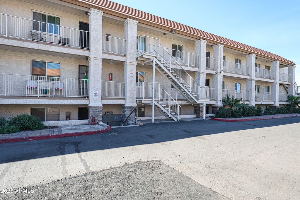 Photo of 21622 N 23rd Avenue #B105, Phoenix, AZ 85027 (MLS # 7000355)