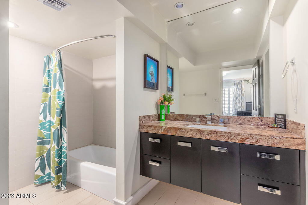 CAMELBACK COUNTRY CLUB ESTATES 3 - Residential