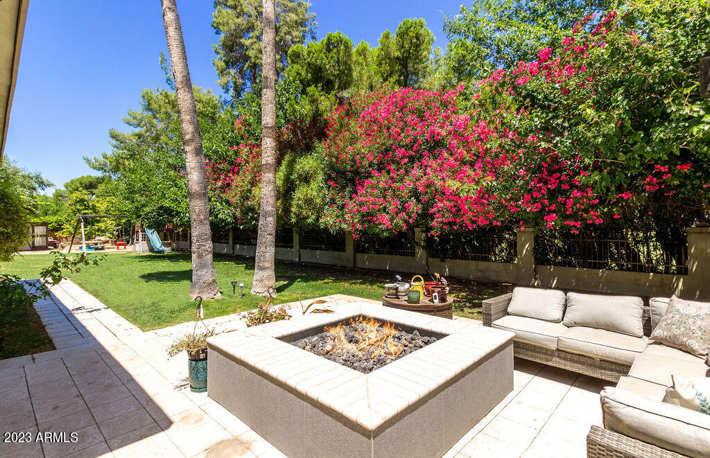 CAMELBACK COUNTRY CLUB ESTATES 3 - Residential