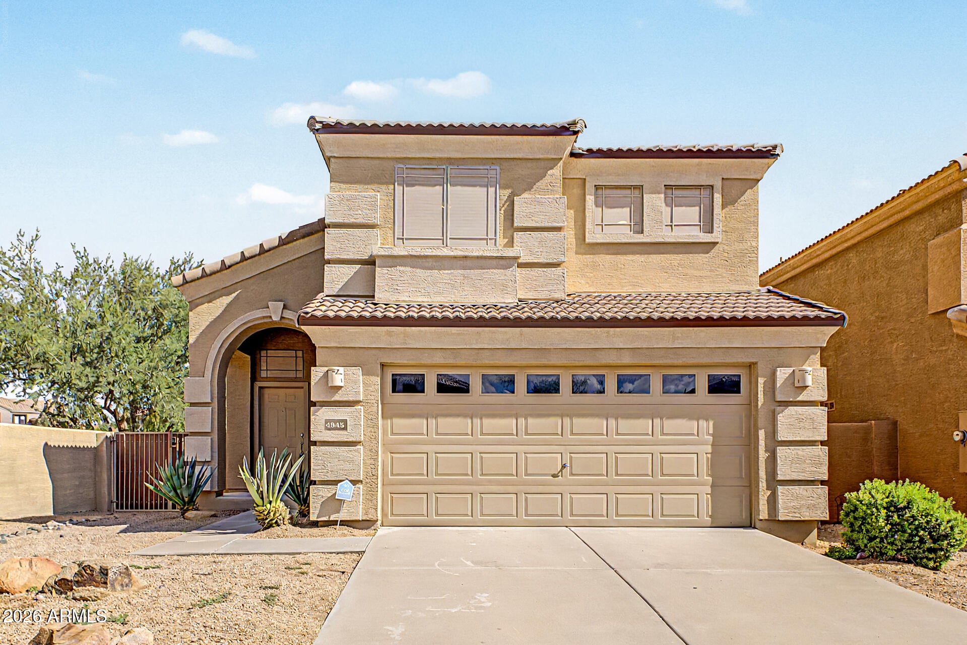 4945 E ROBERTA Drive