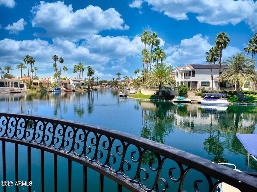 Photo of 10120 E Topaz Drive, Scottsdale, AZ 85258 (MLS # 7002121)