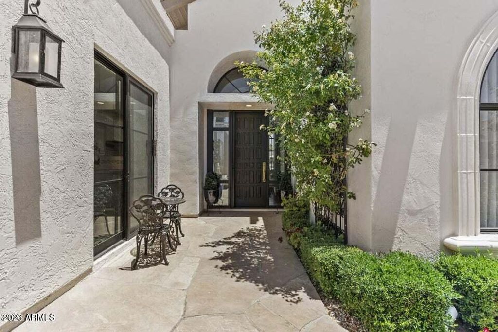 Photo of 10120 E Topaz Drive, Scottsdale, AZ 85258 (MLS # 7002121)