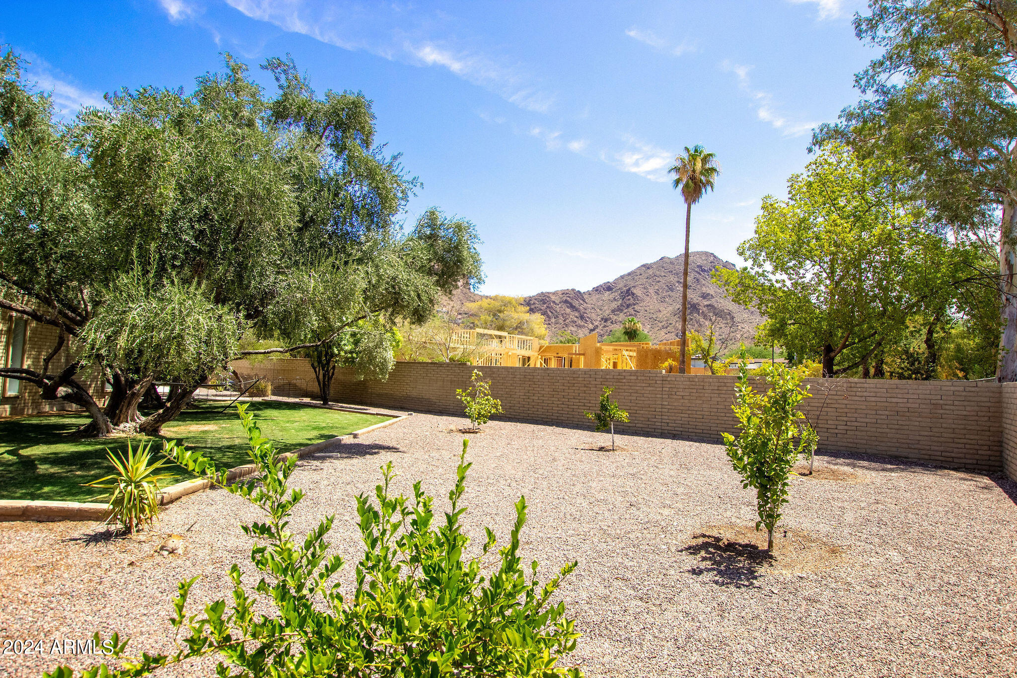 CAMELBACK SIERRA - Residential
