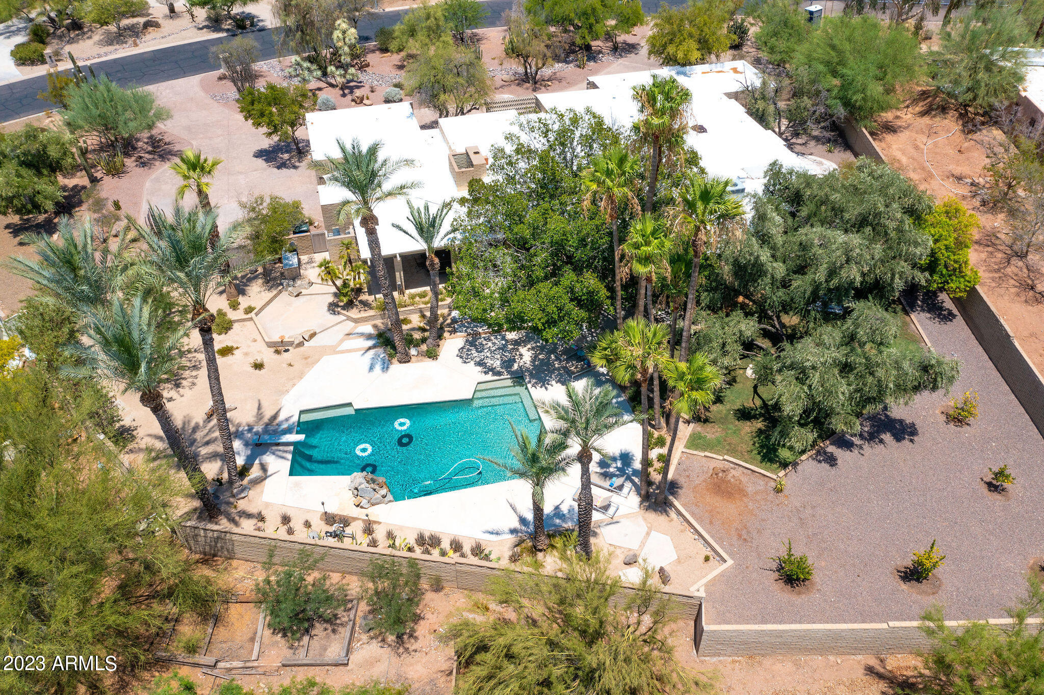 CAMELBACK SIERRA - Residential