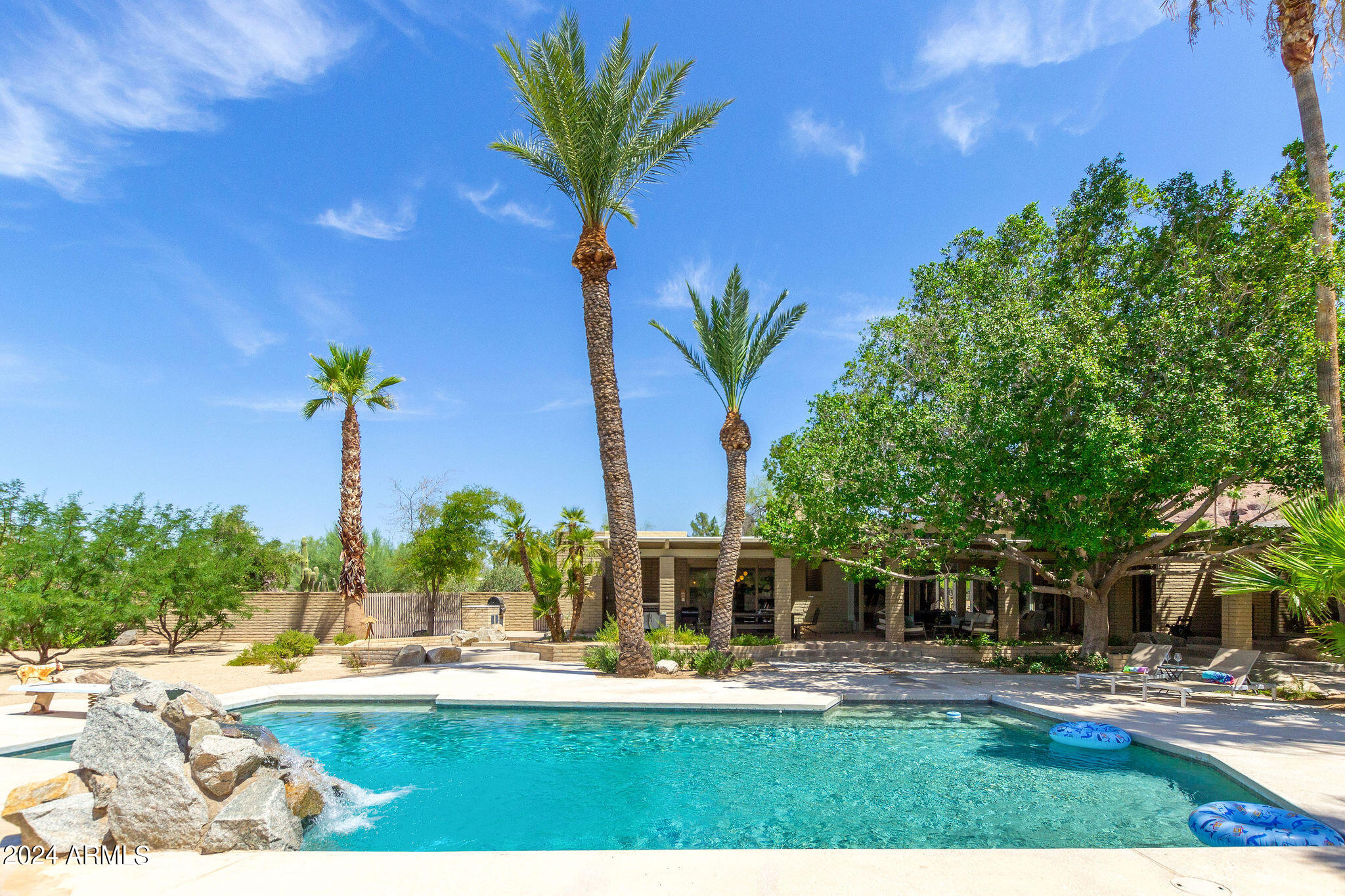 CAMELBACK SIERRA - Residential