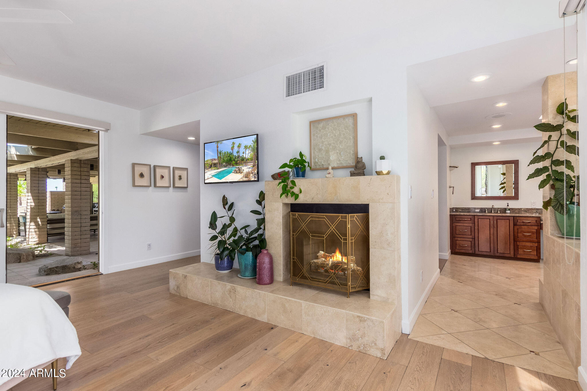 CAMELBACK SIERRA - Residential