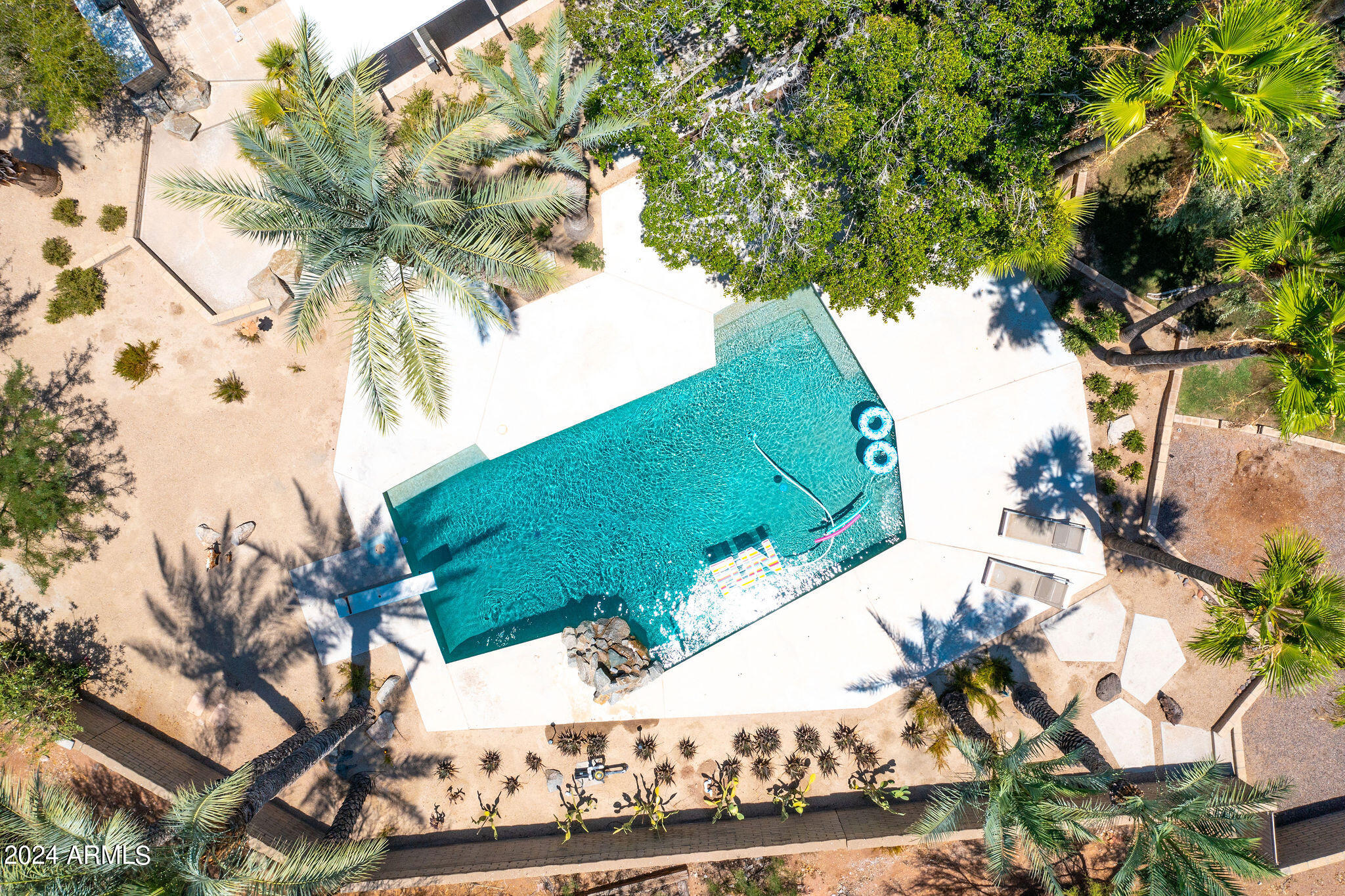 CAMELBACK SIERRA - Residential