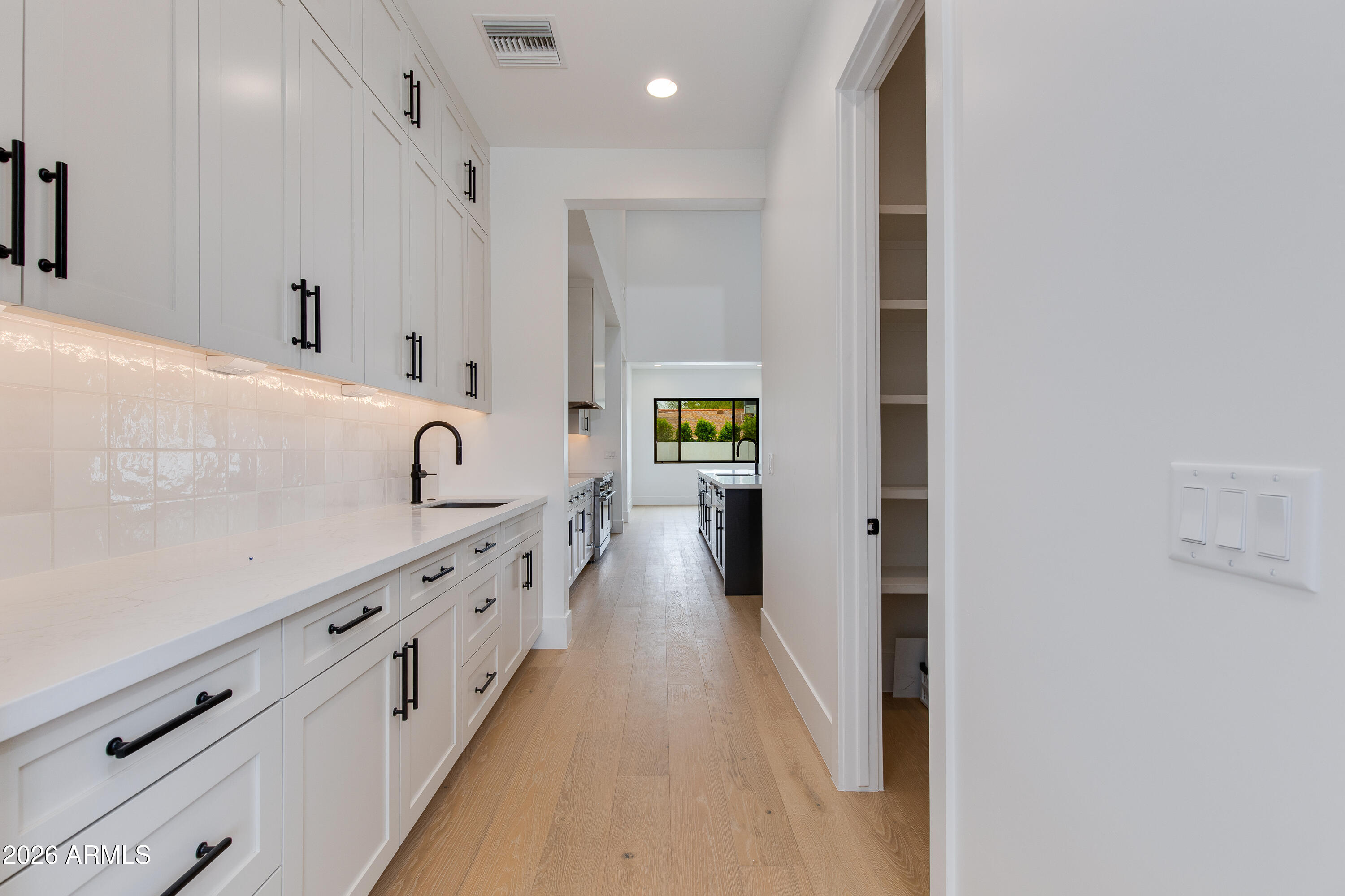 5919 E Corrine Drive