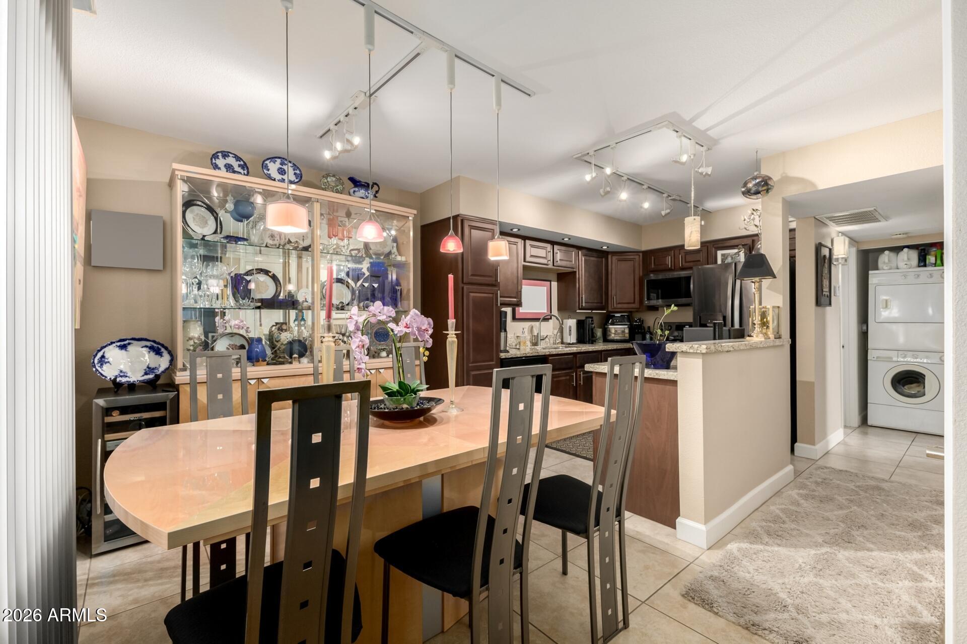 1241 E MEDLOCK Drive 213