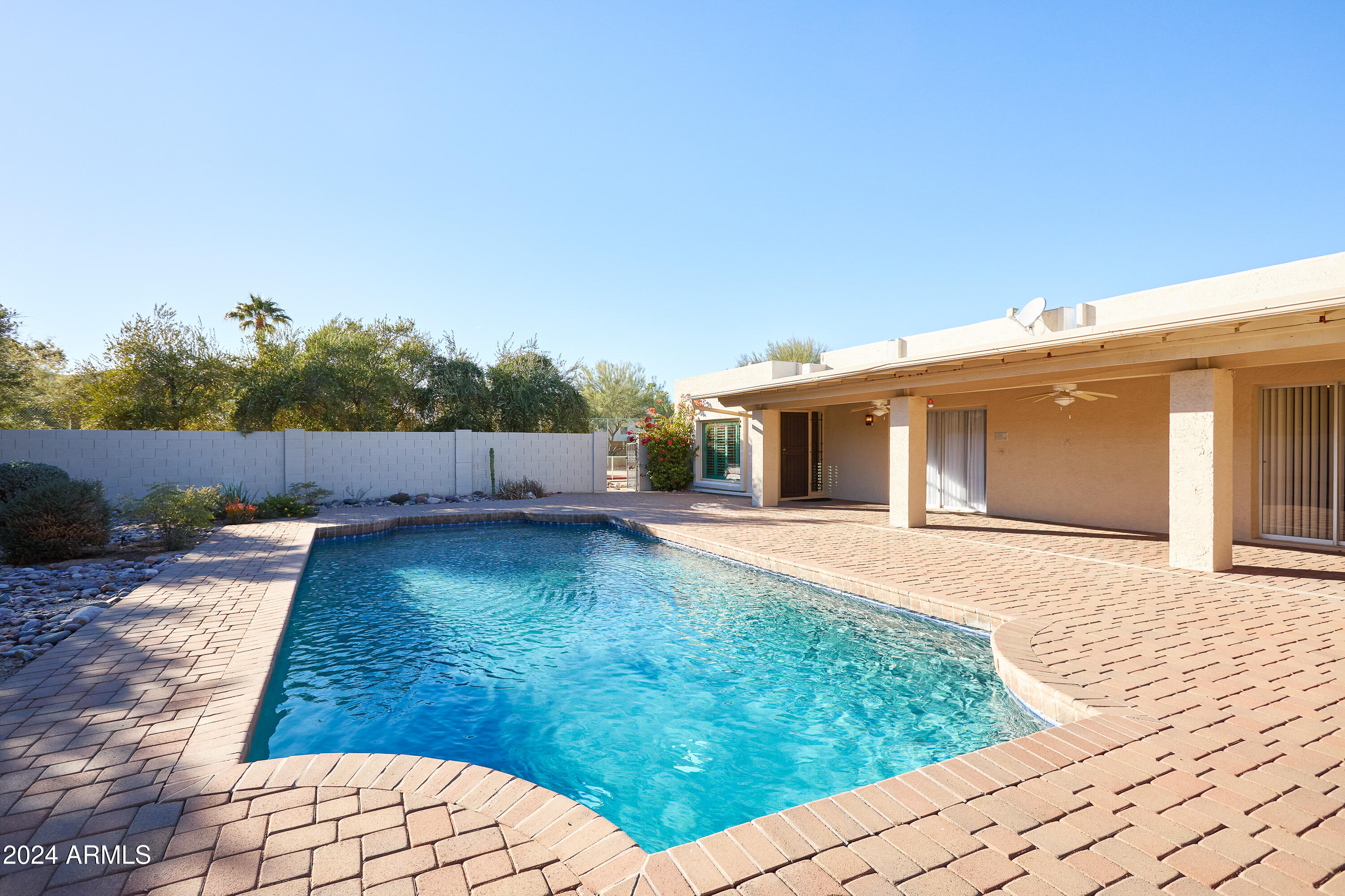 5531 E ORCHID Lane