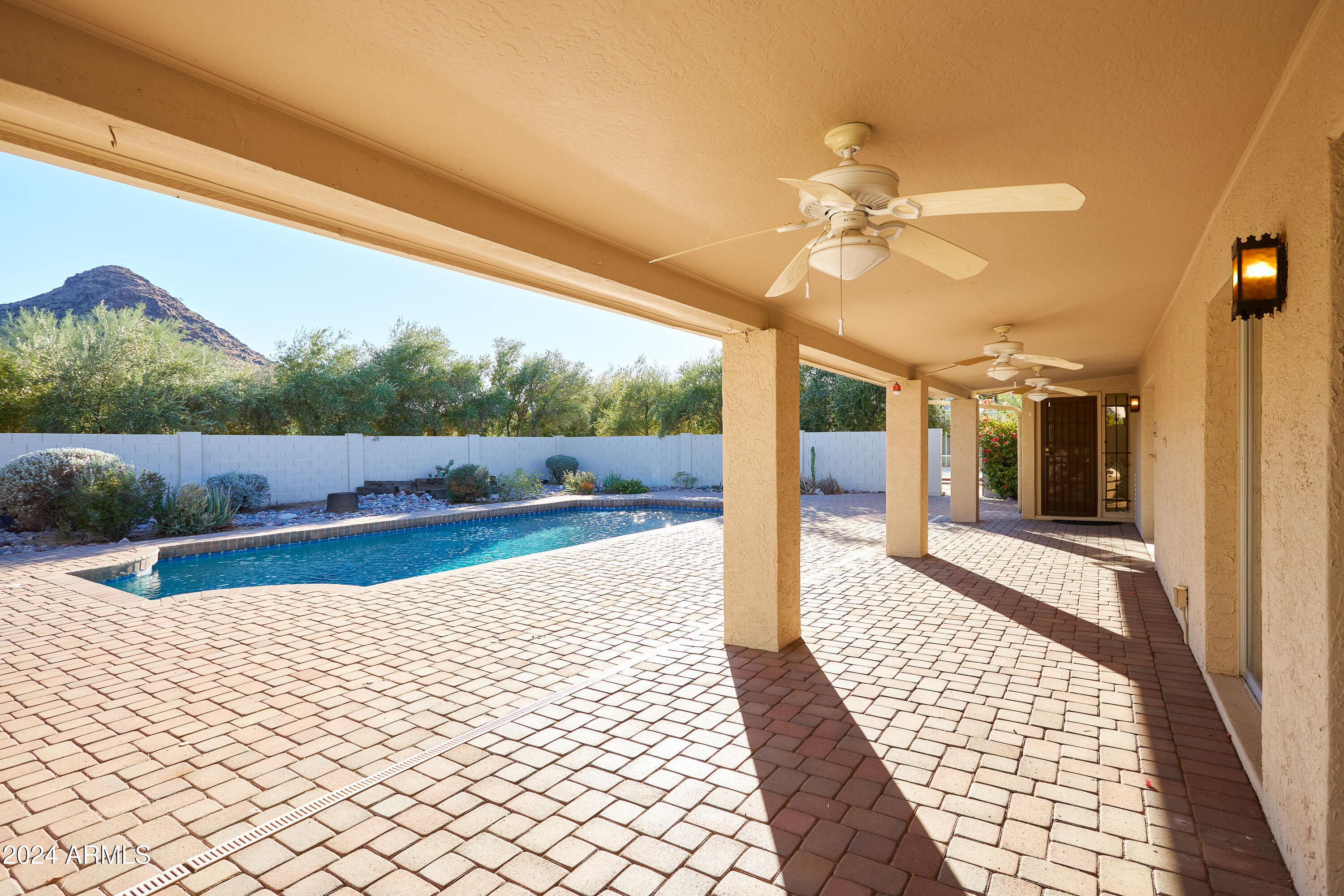 5531 E ORCHID Lane