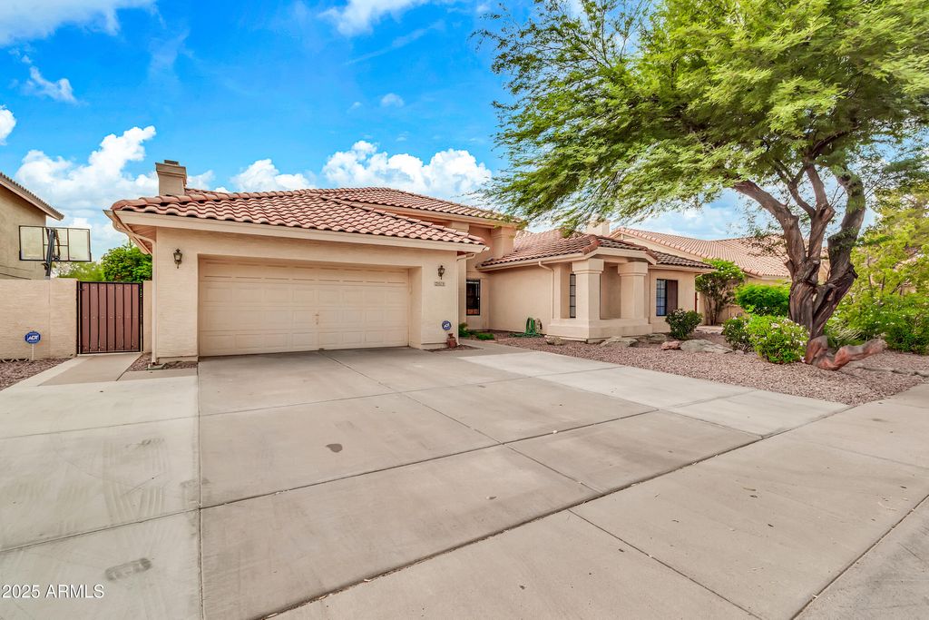 Photo of 205 E Stacey Lane, Tempe, AZ 85284 (MLS # 6911401)