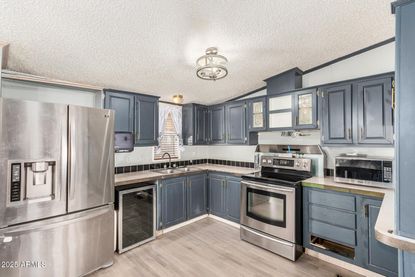 1110 W Kachina Trl, Phoenix, AZ 85041