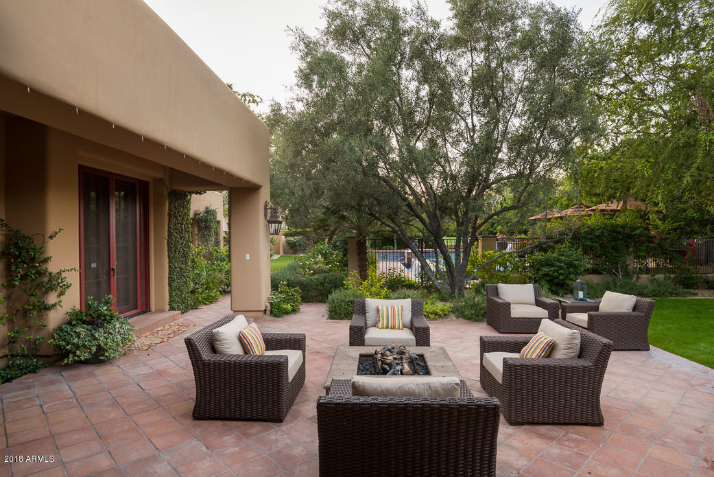 CASA BLANCA ESTATES LOT 20-37 & TR A - Residential