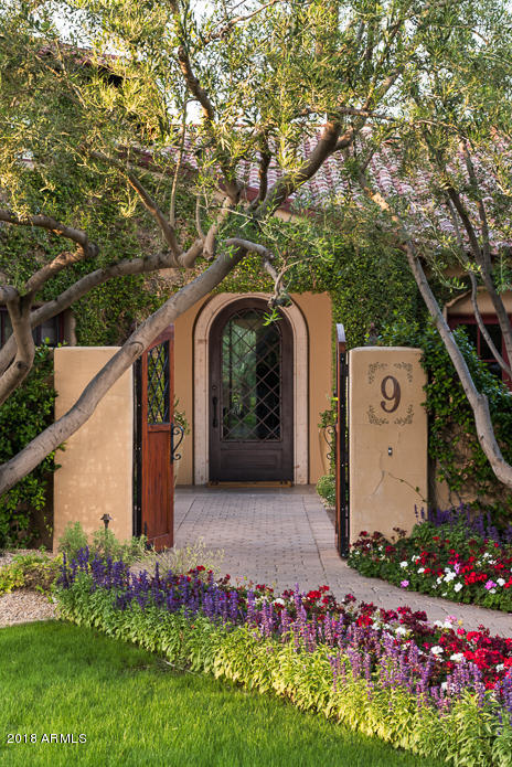 CASA BLANCA ESTATES LOT 20-37 & TR A - Residential