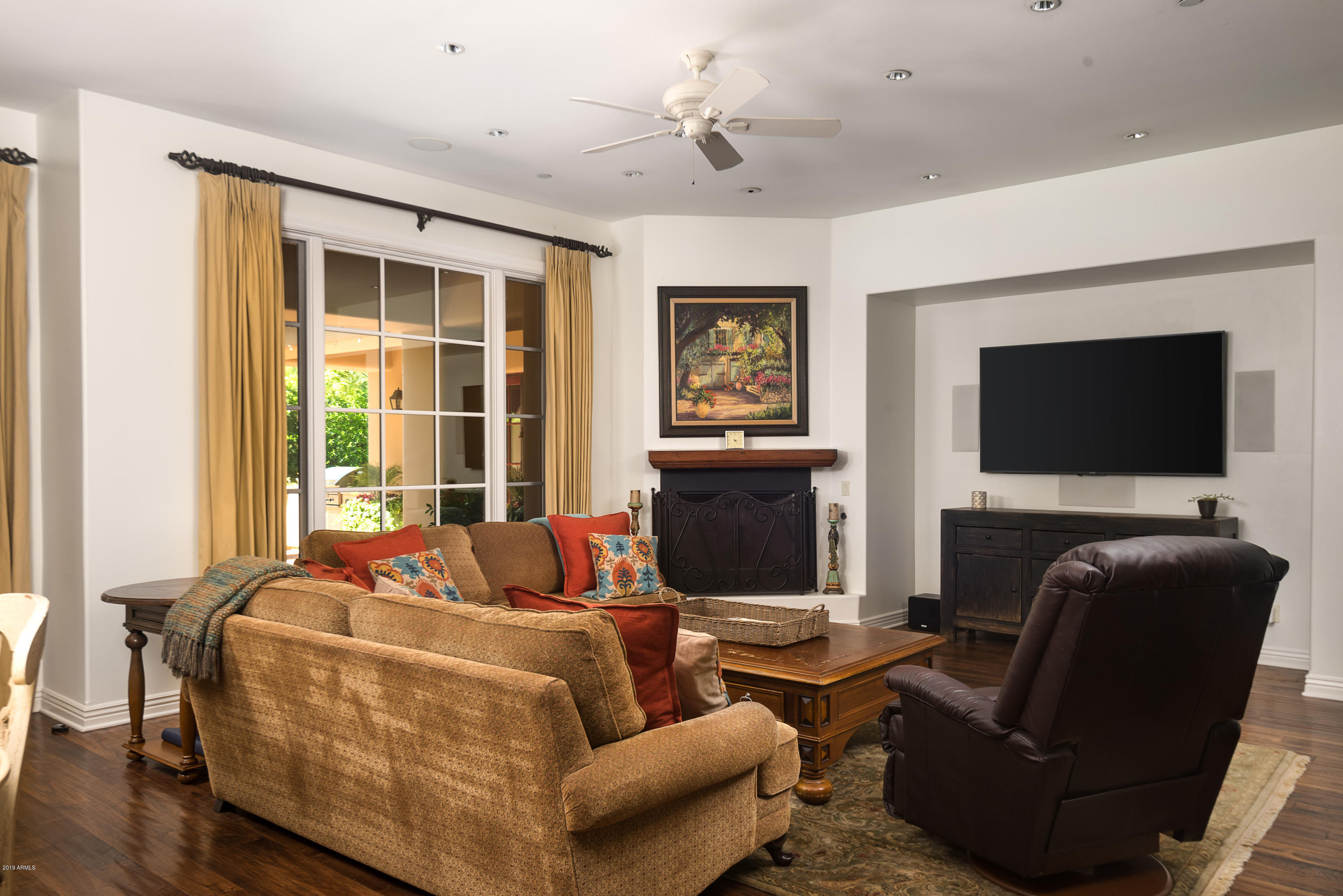 CASA BLANCA ESTATES LOT 20-37 & TR A - Residential