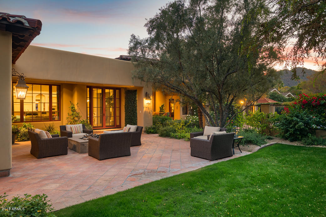 CASA BLANCA ESTATES LOT 20-37 & TR A - Residential