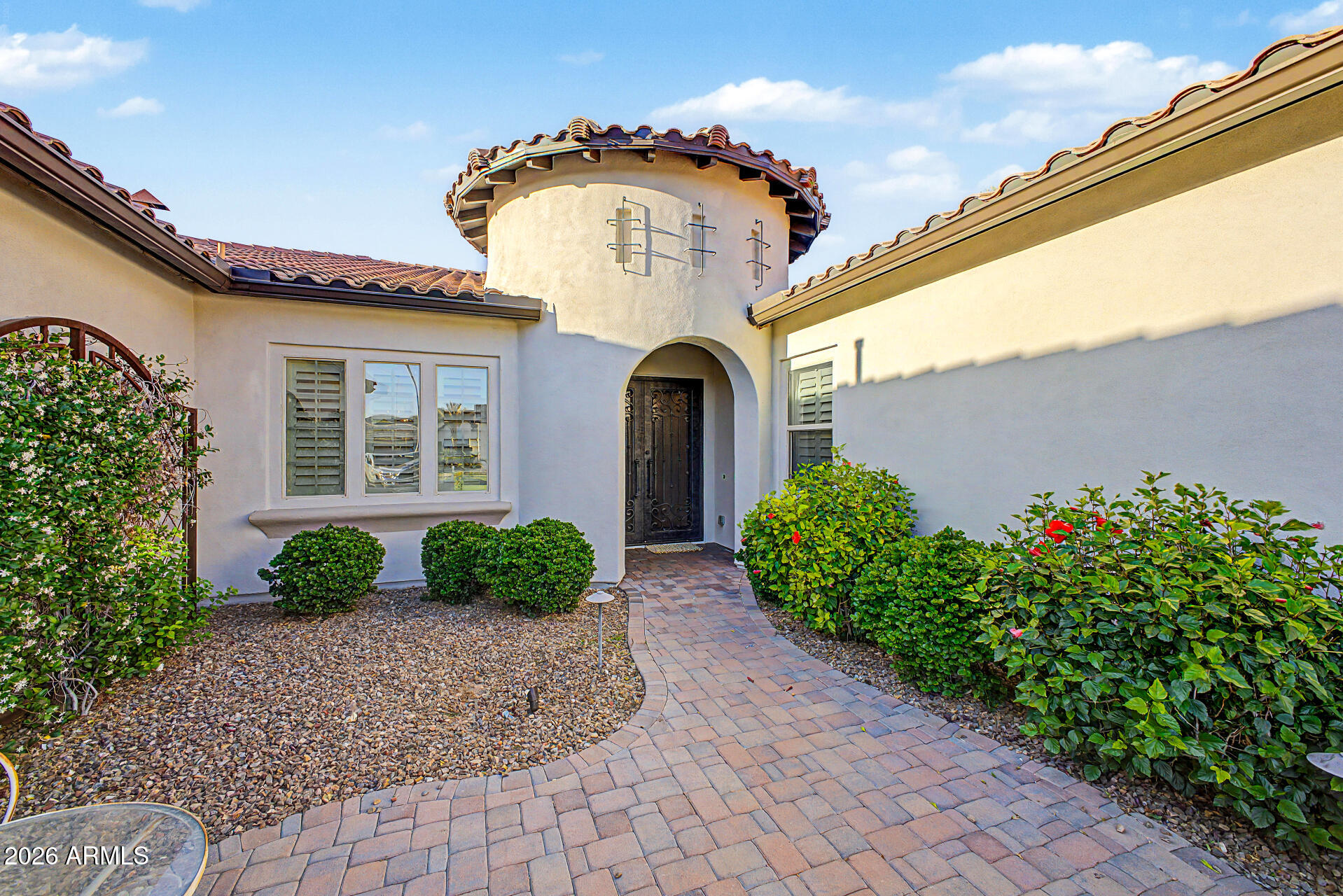 8406 W LOUISE Court