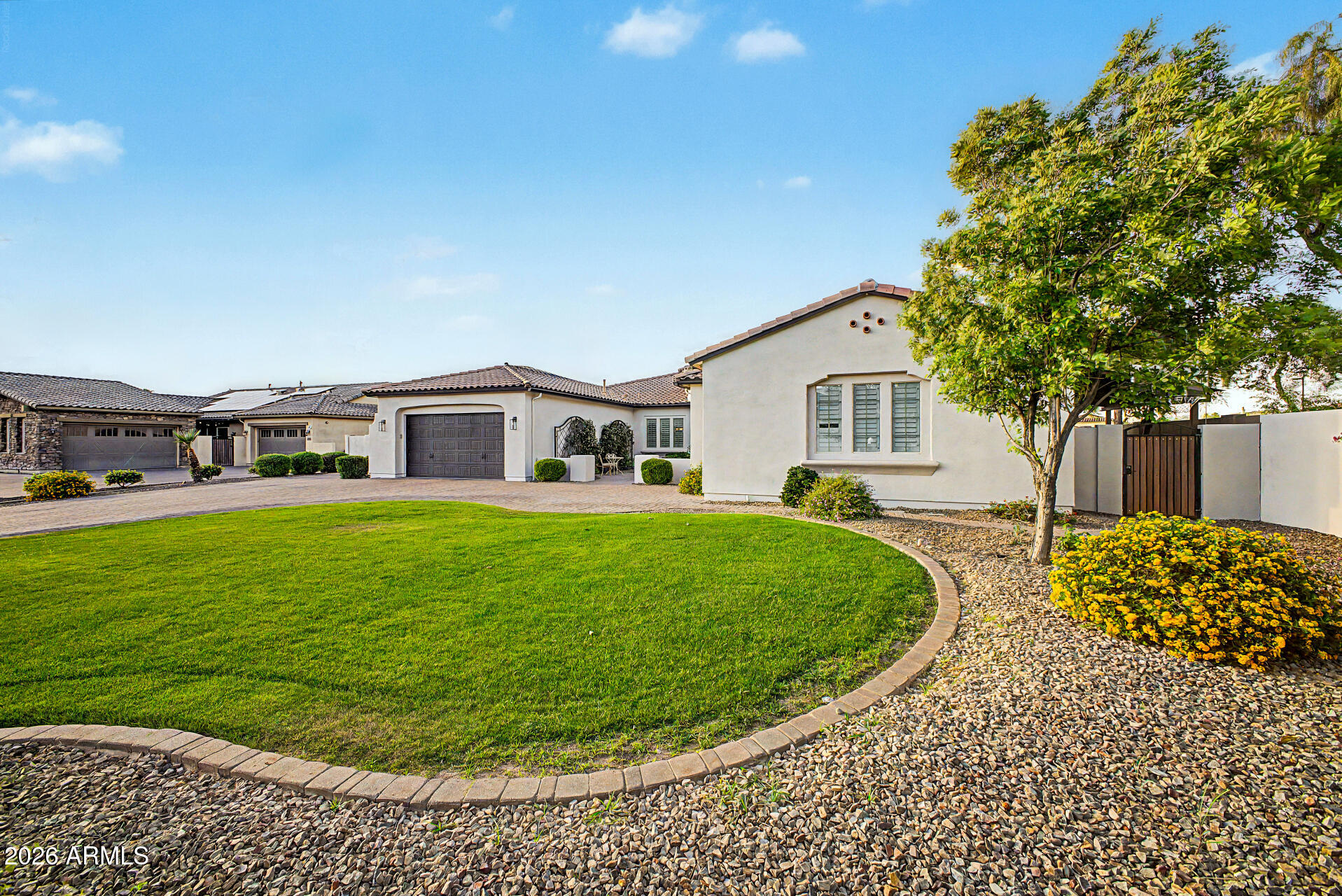 8406 W LOUISE Court
