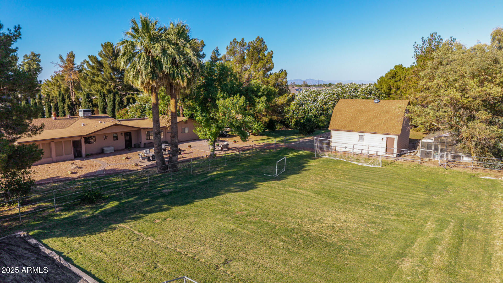 11143 E VALLEJO Street