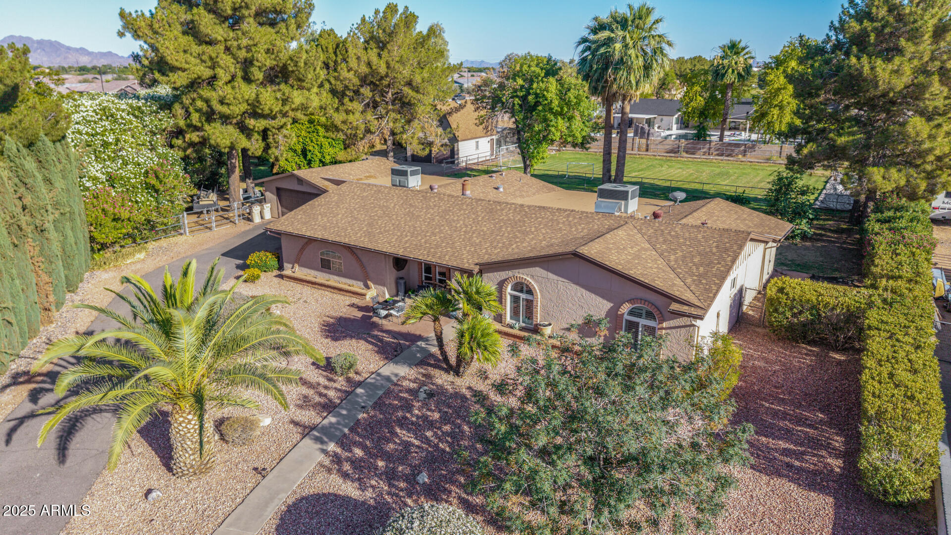 11143 E VALLEJO Street