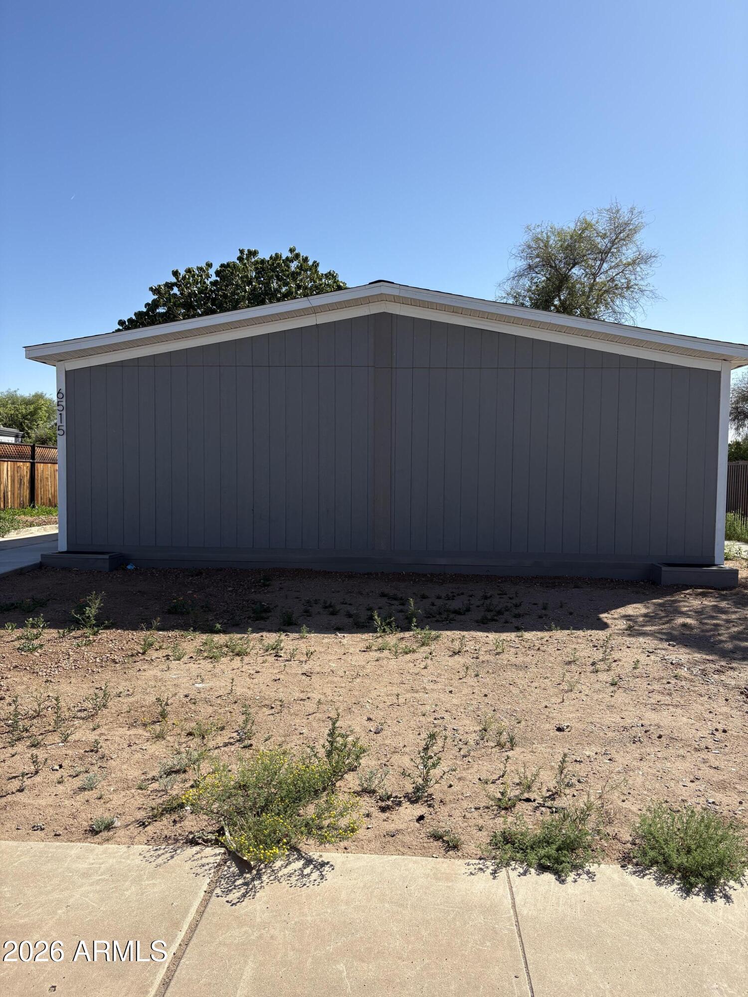 6515 W Sunnyslope Lane