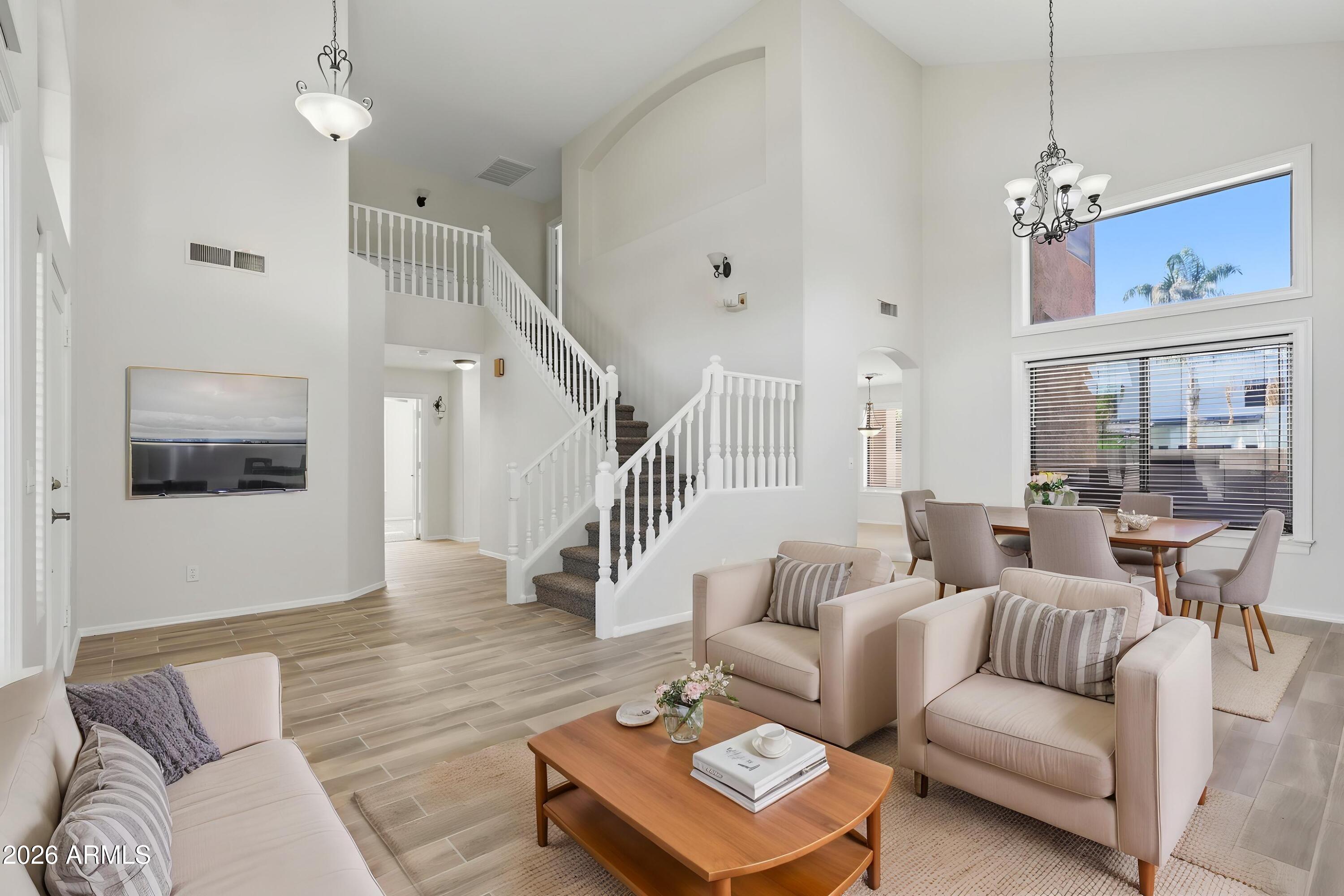 223 W RAVEN Drive