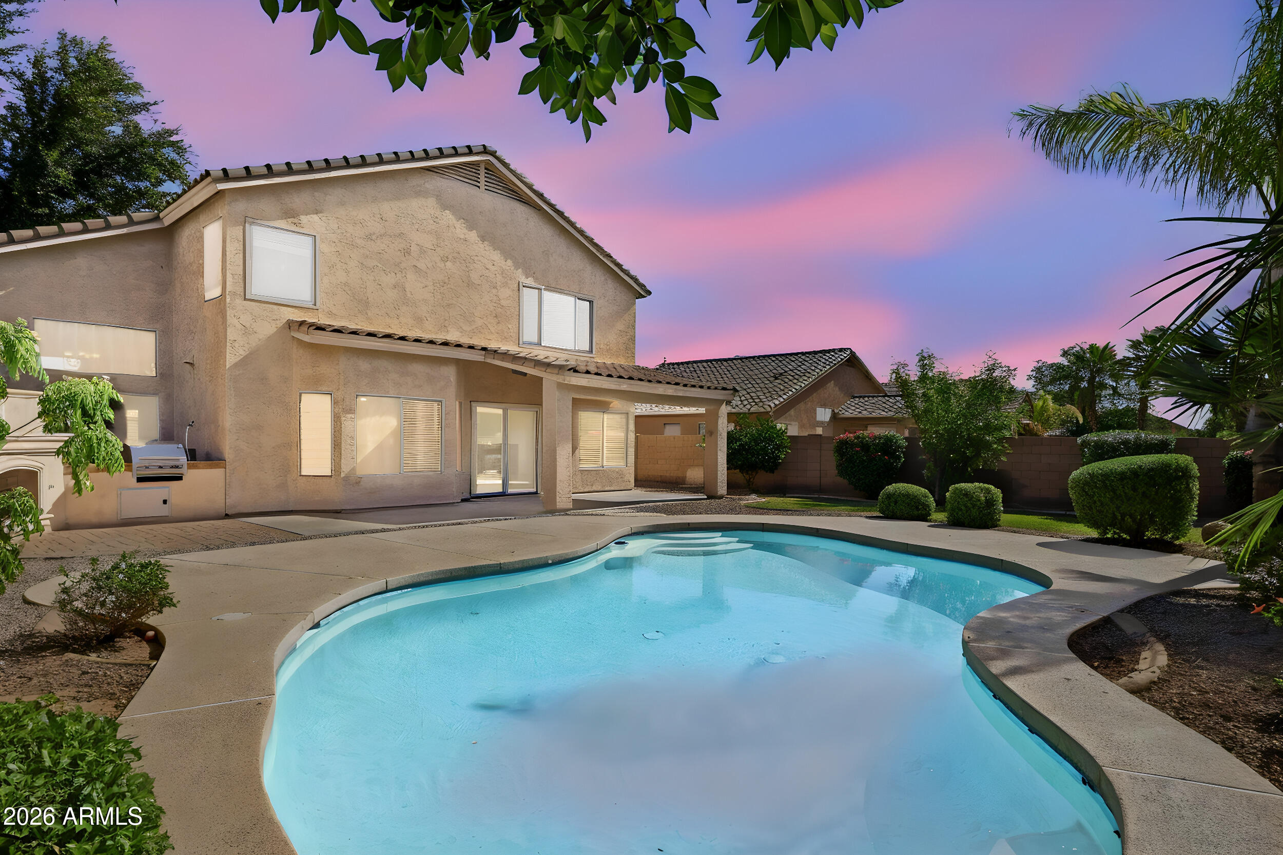 223 W RAVEN Drive