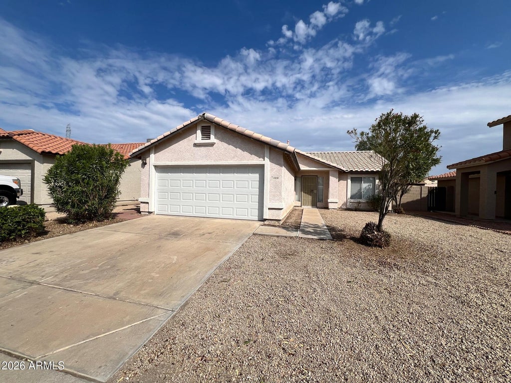 Photo of 11231 W Golden Lane, Peoria, AZ 85345 (MLS # 7084206)