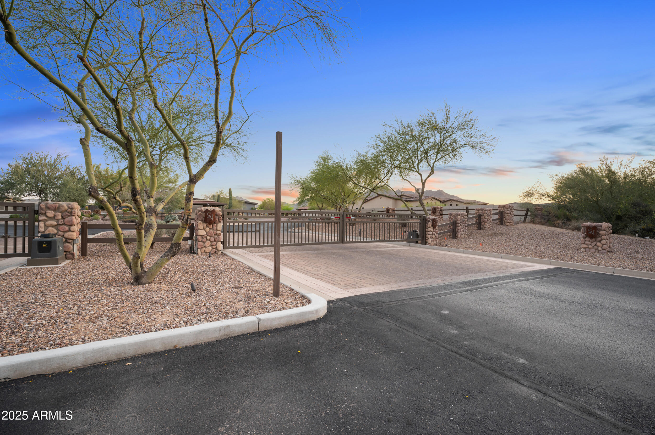 Homes 2 11254 W DOVE ROOST Road 39