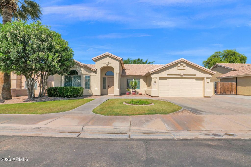 Photo of 502 N Falcon Drive, Gilbert, AZ 85234 (MLS # 7022374)