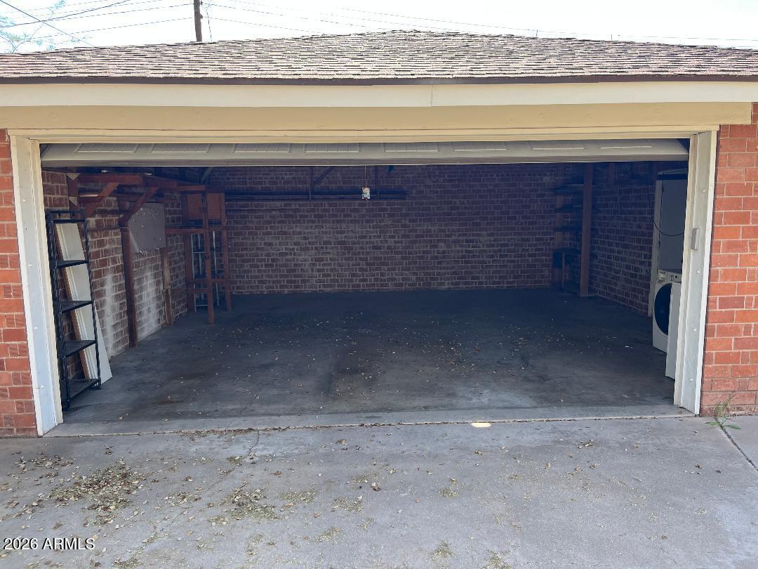 1941 W WHITTON Avenue