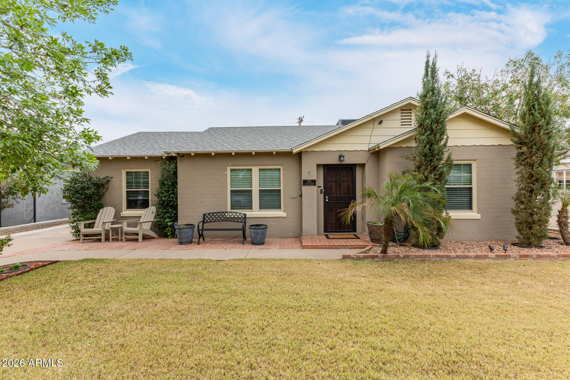 521 W WILSHIRE Drive