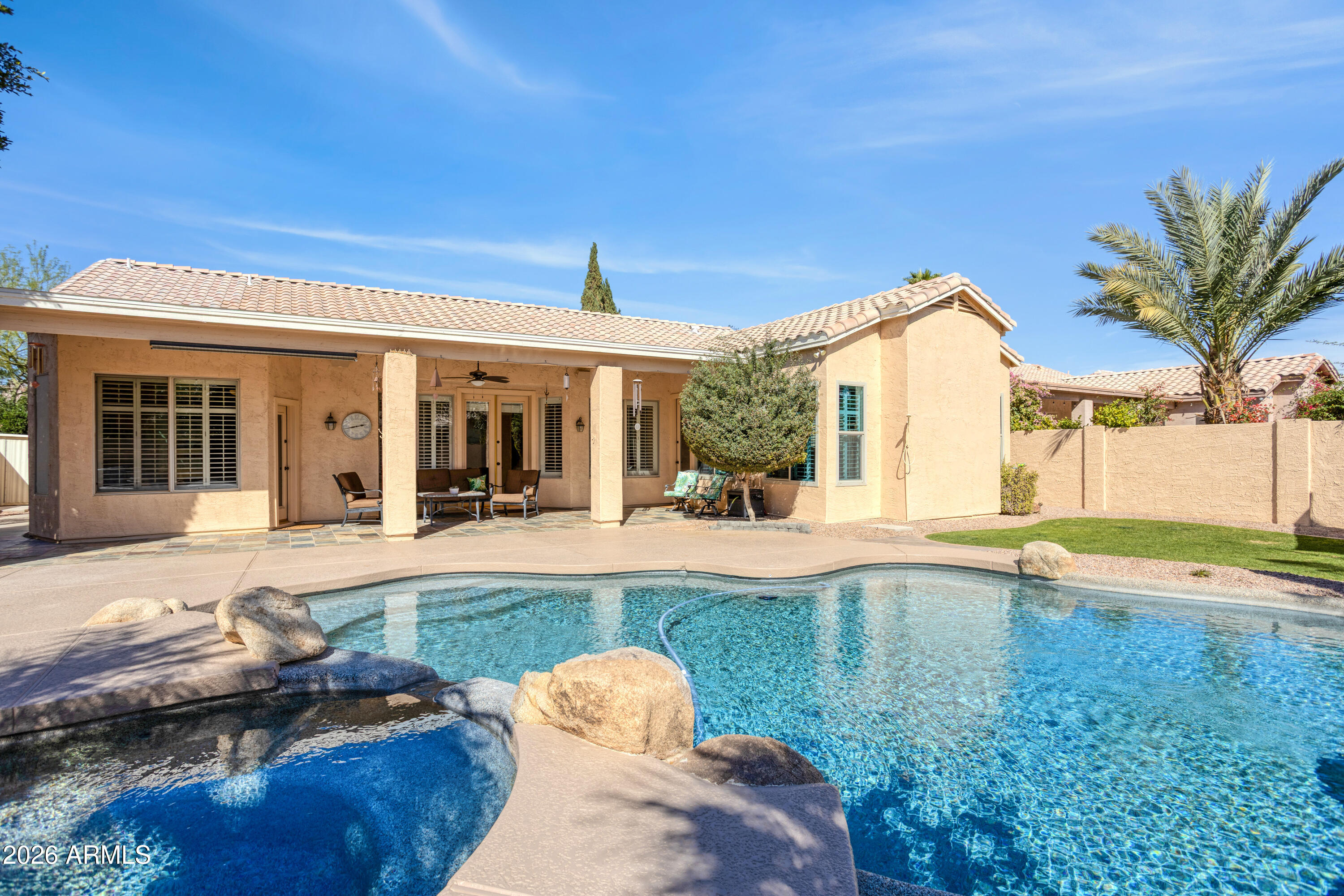 1847 W BLUEBIRD Drive